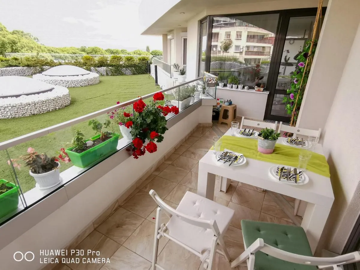 Luxury Apartments Alix Burgas